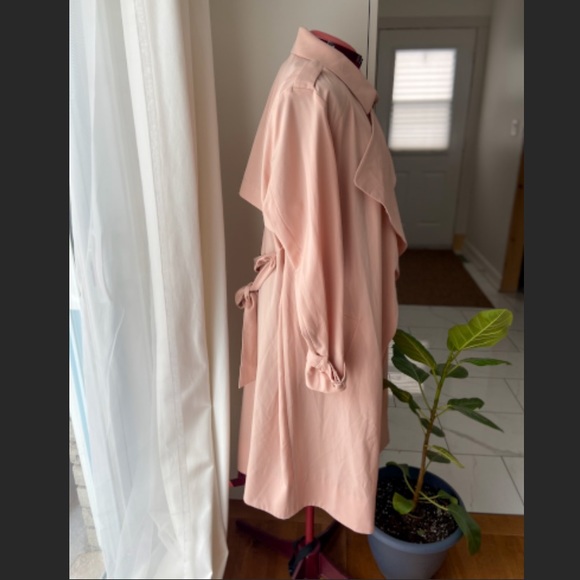 π·οΈ Stork & Babe Pink Maternity Trench Coat NWT - Picture 3 of 5